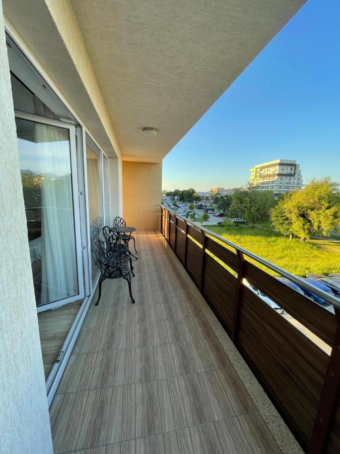 Coresi Spacious And Comfortable, Gbwifi, Parking 브라쇼브 외부 사진